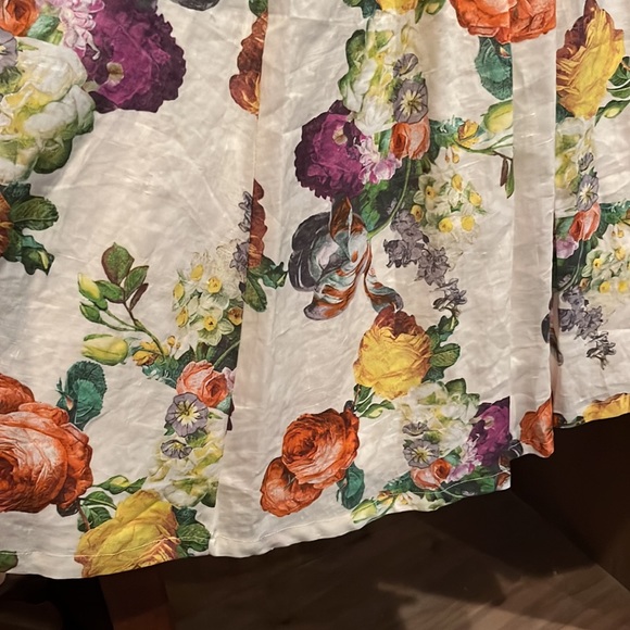 NWT large floral skirt - Picture 3 of 5